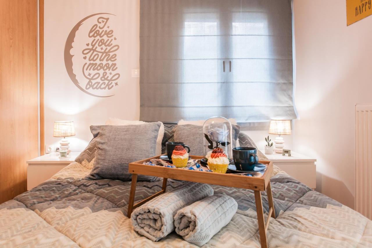Luxury Seaside Apartment Next To Starbucks Opossite The Beach Park Of Flisvos Athènes Extérieur photo