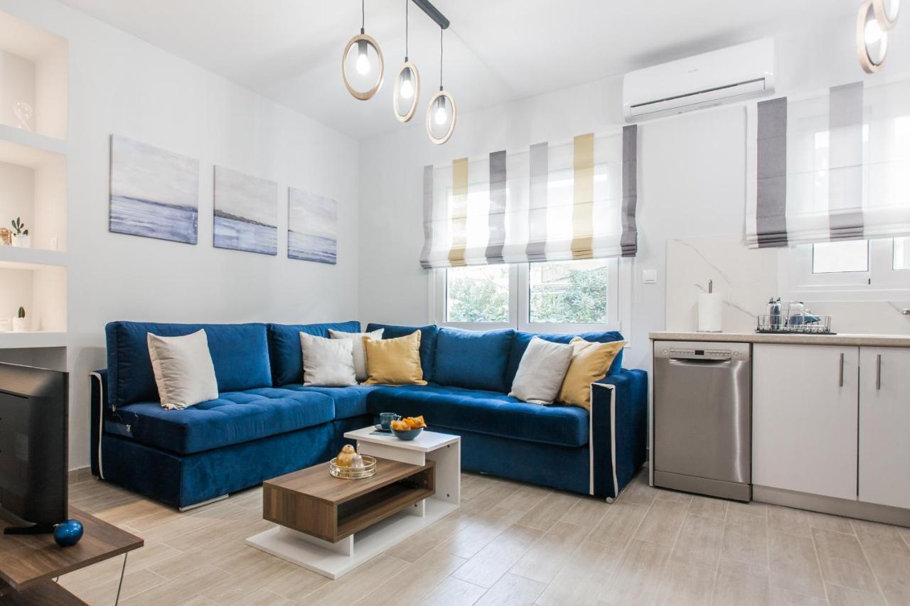 Luxury Seaside Apartment Next To Starbucks Opossite The Beach Park Of Flisvos Athènes Extérieur photo