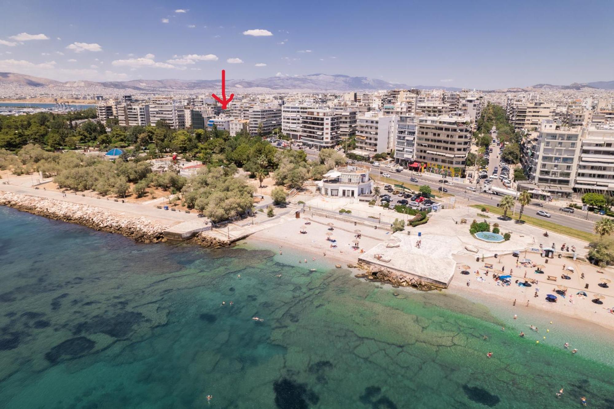 Luxury Seaside Apartment Next To Starbucks Opossite The Beach Park Of Flisvos Athènes Extérieur photo